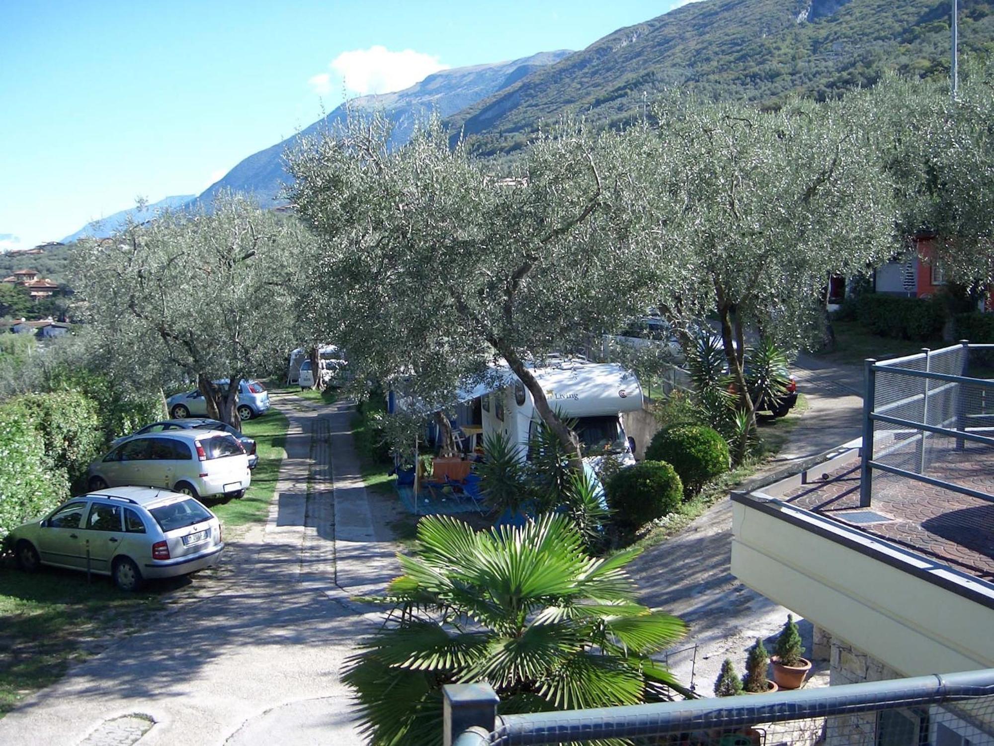Hotel Aquacamp à Brenzone Extérieur photo