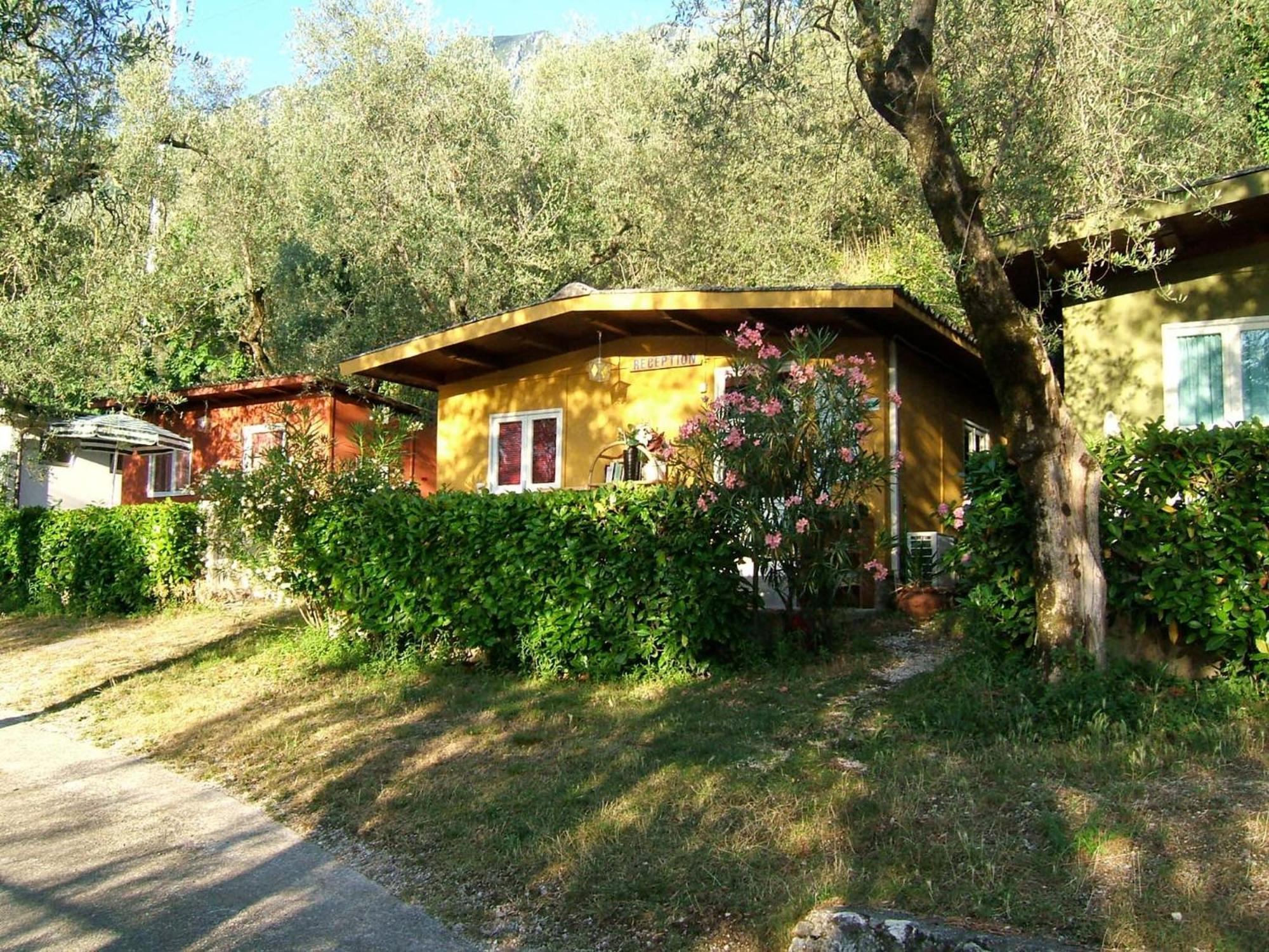 Hotel Aquacamp à Brenzone Extérieur photo